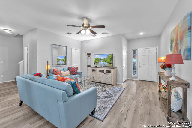 Image 4 of 25 For 3807 Tuscan Winter