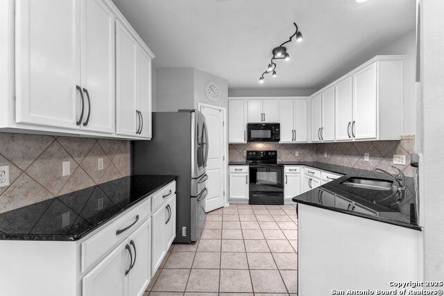 Image 6 of 25 For 3807 Tuscan Winter