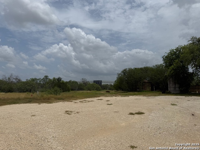 Listing photo id 8 for 16874 Lookout