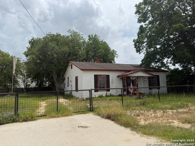 Listing photo id 9 for 16874 Lookout