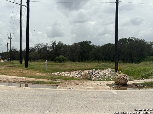 Listing photo id 11 for 16874 Lookout