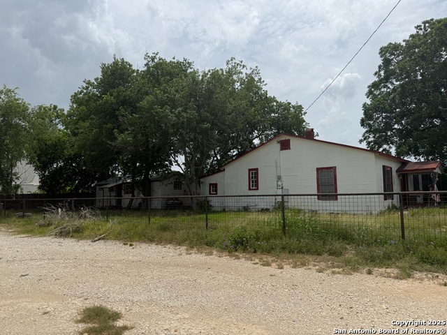 Listing photo id 1 for 16874 Lookout