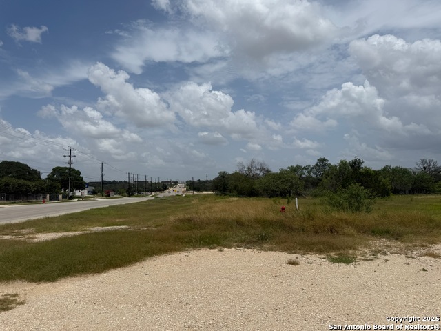 Listing photo id 4 for 16874 Lookout
