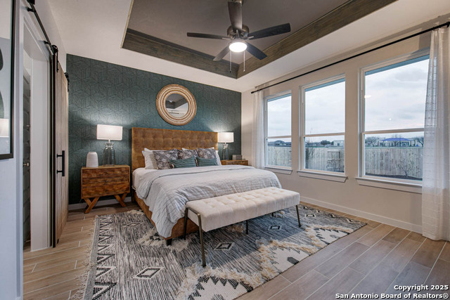 Listing photo id 15 for 409 Sawtooth Oak
