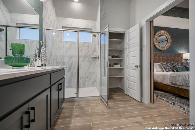Listing photo id 16 for 409 Sawtooth Oak