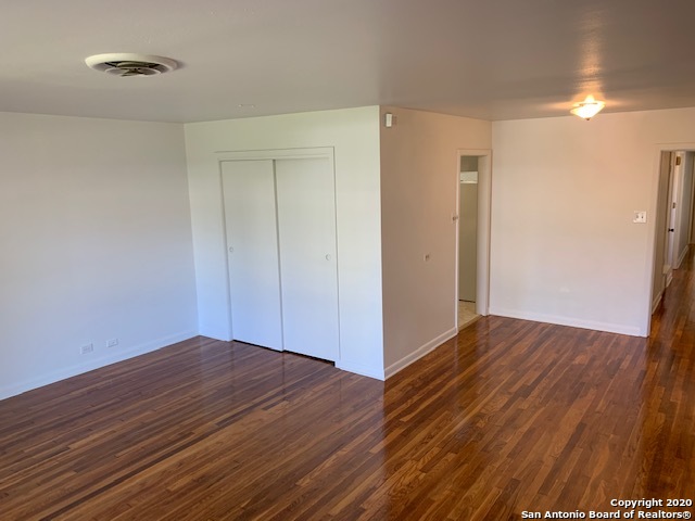 Image 4 of 12 For 222 Lullwood Ave #220 E 220