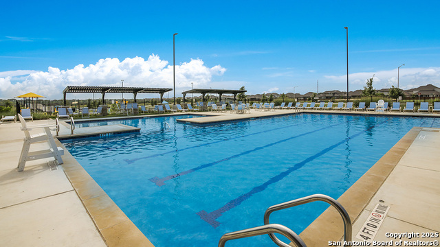 Image 32 of 36 For 647 Fluted Shoals