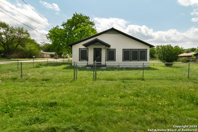 Details for 419 Avenue G, Marble Falls, TX 78654