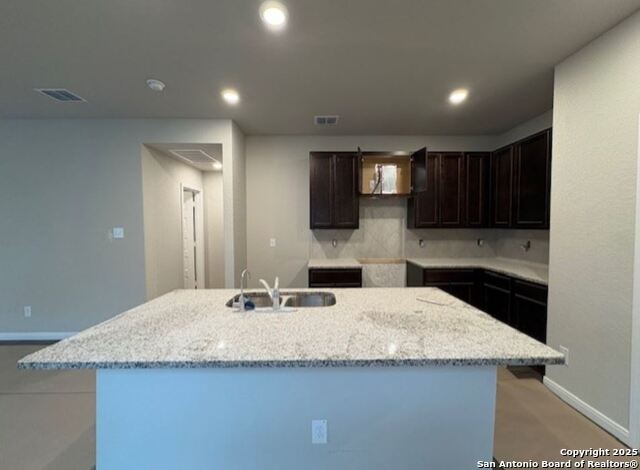 Image 5 of 32 For 8810 Black Oak Drive