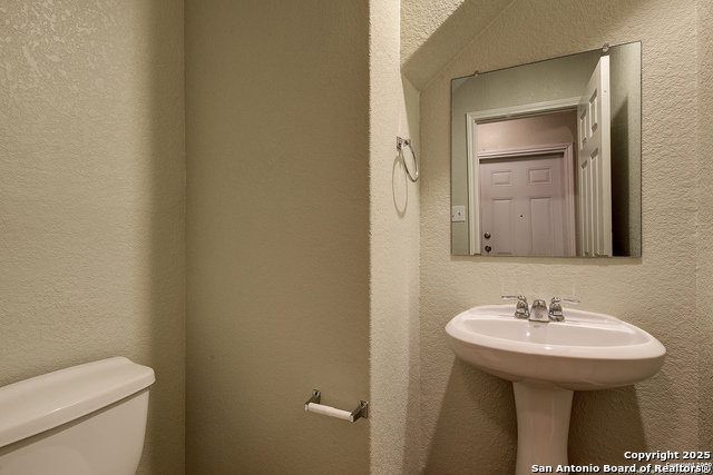 Image 18 of 23 For 10907 Cimarron Cove