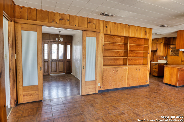 Image 13 of 37 For 728 Getty St. N