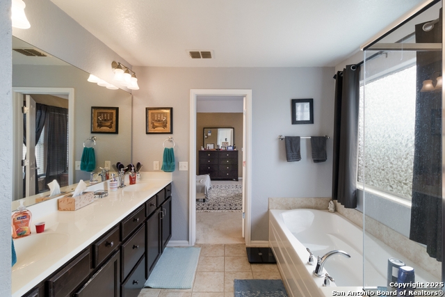 Listing photo id 11 for 10917 Charreada