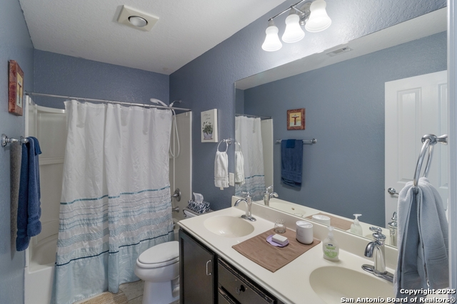 Listing photo id 16 for 10917 Charreada