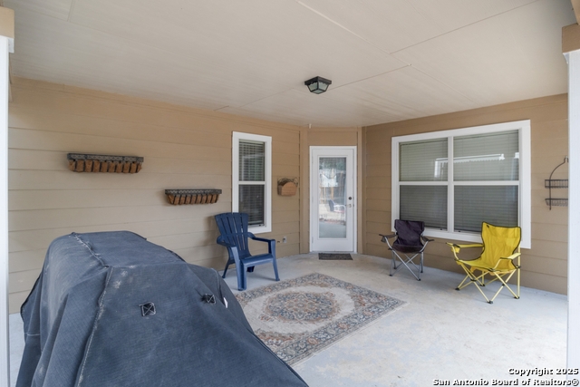 Listing photo id 22 for 10917 Charreada
