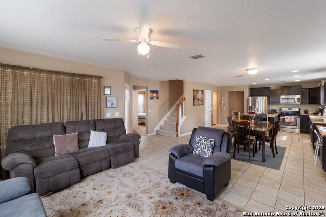 Listing photo id 6 for 10917 Charreada