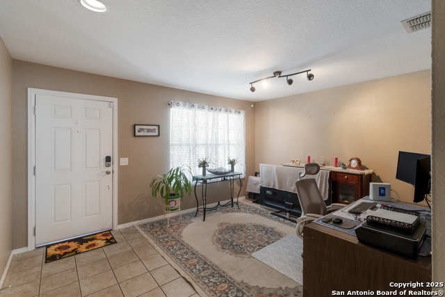 Listing photo id 7 for 10917 Charreada