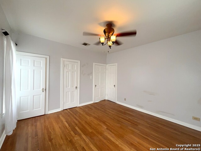 Image 23 of 44 For 2239 Mistletoe Ave W