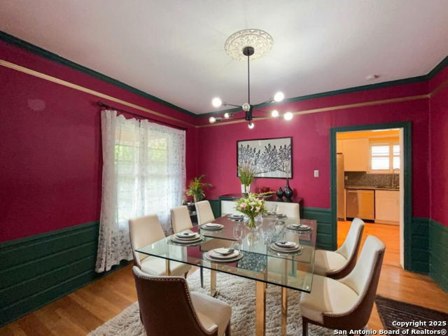 Image 3 of 44 For 2239 Mistletoe Ave W