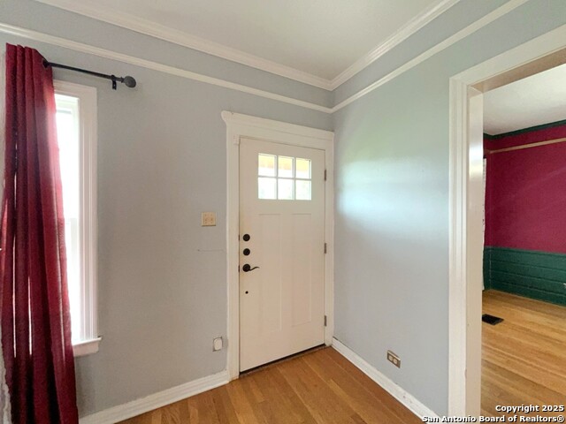Image 33 of 44 For 2239 Mistletoe Ave W