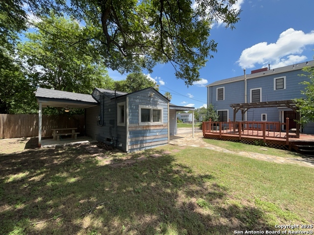 Image 37 of 44 For 2239 Mistletoe Ave W