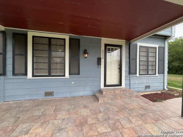 Image 42 of 44 For 2239 Mistletoe Ave W