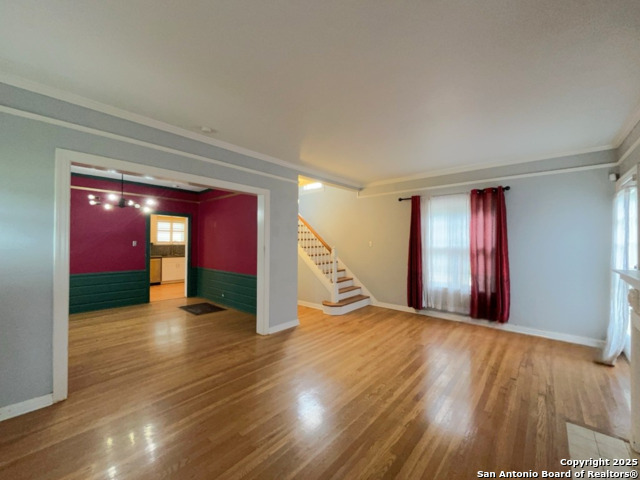 Image 8 of 44 For 2239 Mistletoe Ave W