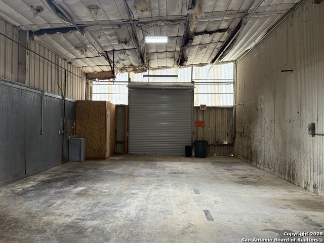 Listing photo id 13 for 105 Center St S Suite B