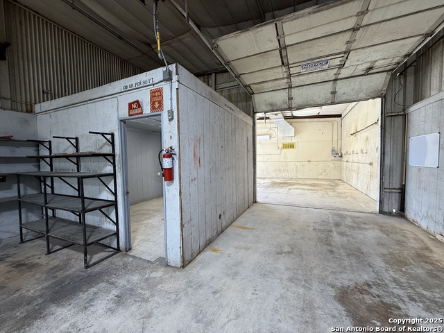 Listing photo id 17 for 105 Center St S Suite B