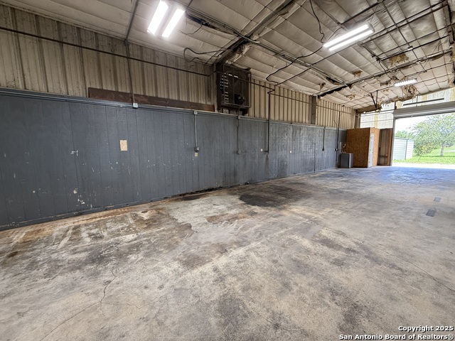 Listing photo id 19 for 105 Center St S Suite B