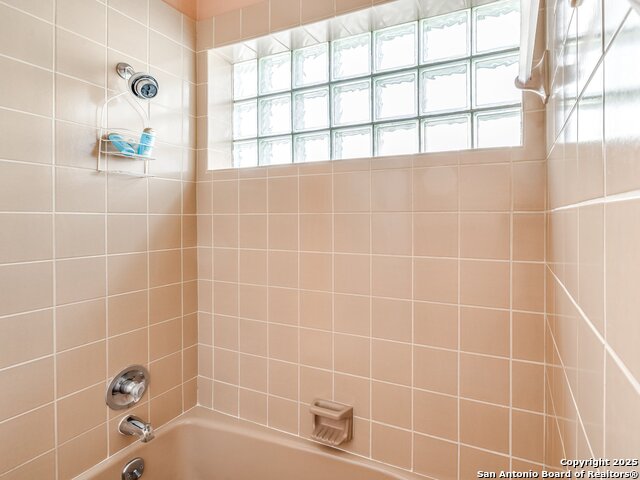 Image 18 of 35 For 7801 Timber Top Dr