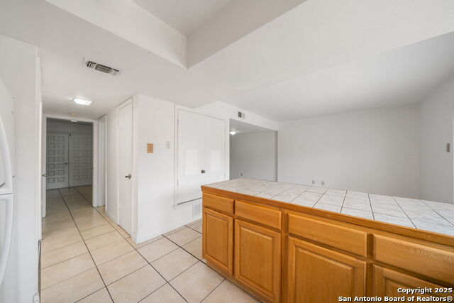 Listing photo id 8 for 6659 Crown Ridge 6659