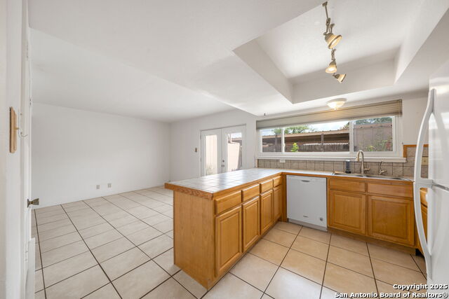 Listing photo id 9 for 6659 Crown Ridge 6659