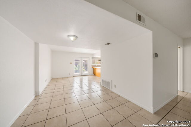 Listing photo id 16 for 6659 Crown Ridge 6659