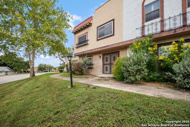 Listing photo id 0 for 6659 Crown Ridge 6659