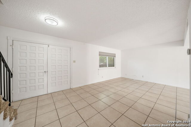 Listing photo id 18 for 6659 Crown Ridge 6659