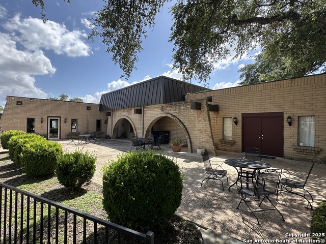 Listing photo id 37 for 6659 Crown Ridge 6659