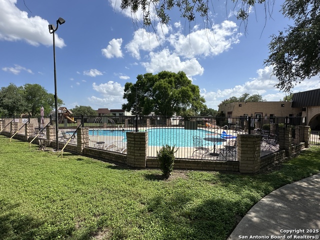 Listing photo id 39 for 6659 Crown Ridge 6659