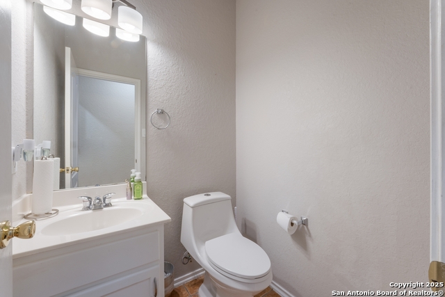 Image 18 of 30 For 17203 Garwood Chase
