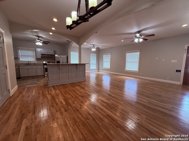 Image 10 of 21 For 2222 Huisache