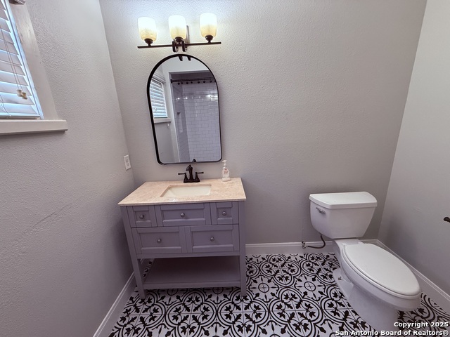 Image 20 of 21 For 2222 Huisache