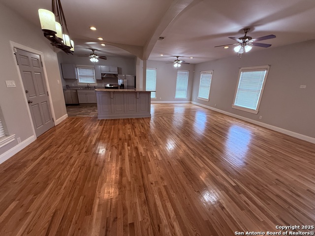 Image 7 of 21 For 2222 Huisache