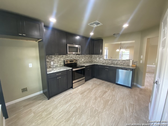 Image 4 of 23 For 7714 Bay Berry