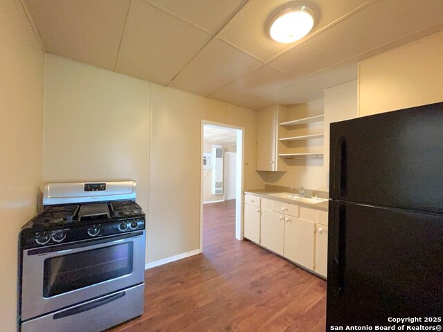 Listing photo id 9 for 103 Harwood Dr