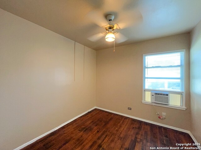Listing photo id 20 for 103 Harwood Dr