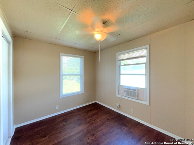 Listing photo id 22 for 103 Harwood Dr