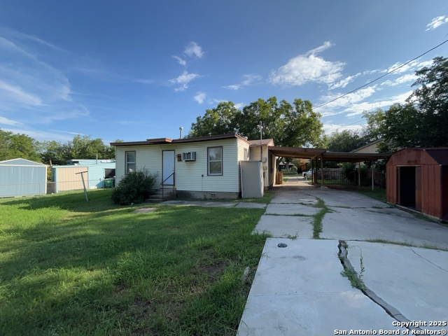 Listing photo id 25 for 103 Harwood Dr