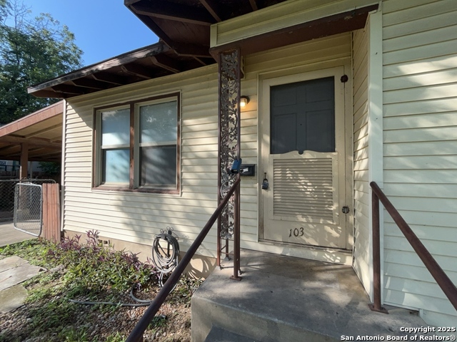 Listing photo id 27 for 103 Harwood Dr