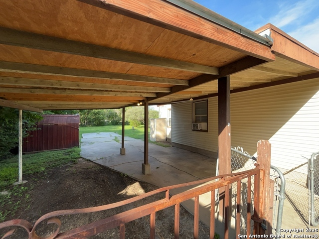 Listing photo id 28 for 103 Harwood Dr