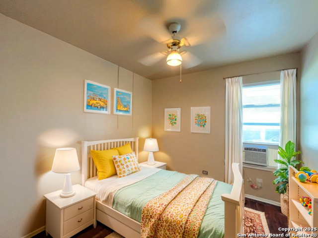 Listing photo id 3 for 103 Harwood Dr