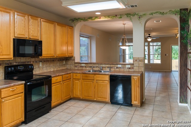 Listing photo id 3 for 257 Cordero Drive